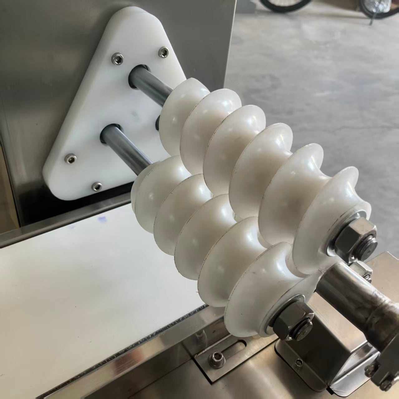 Spiral dough rounding roller detail for buns sesame balls tangyuan and dough balls